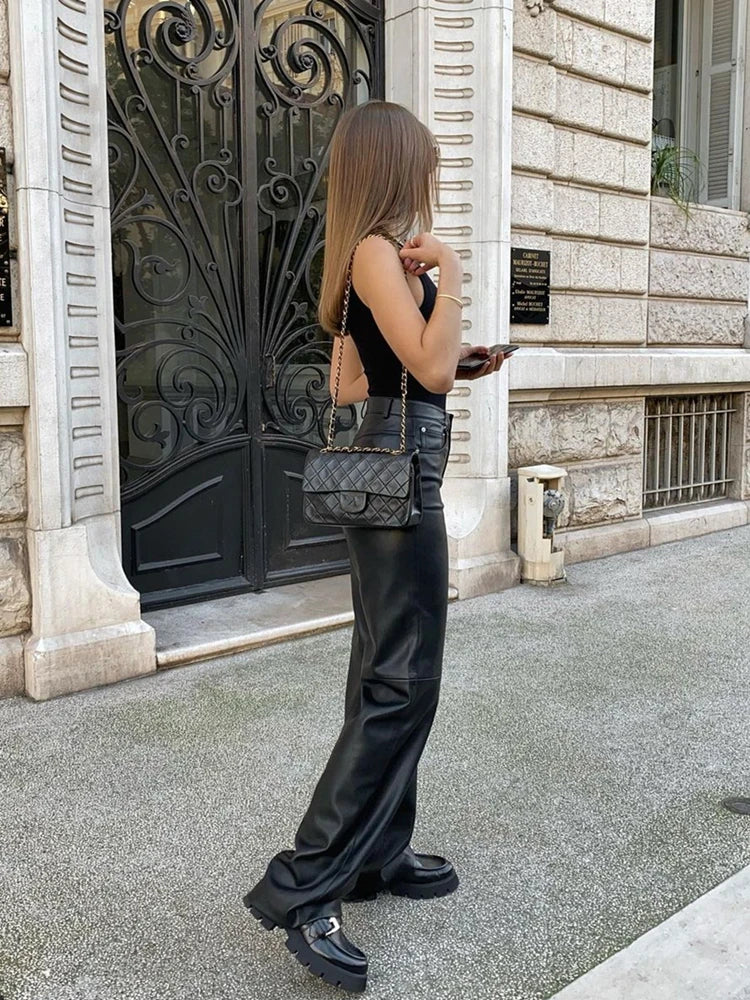 Chic Leather pants